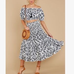 Lulu’s Two Piece Maxi Skirt Set Small